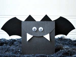 Paper_Bag_Halloween_bat_crafts