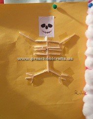 making-skeleton-with-ear-stick-for-first-grade