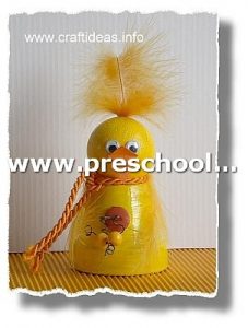 chick-craft-for-kids-from-paper-cup-and-pinpon-ball