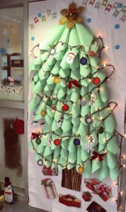 3d-christmas-tree-door-decoration-ideas