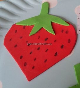 Strawberry craft idea for kindergarten