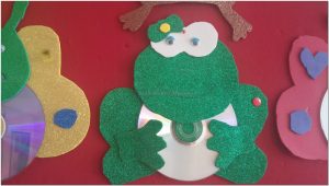 cd crafts frog for preschool