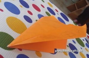 airplane crafts idea for kindergarten