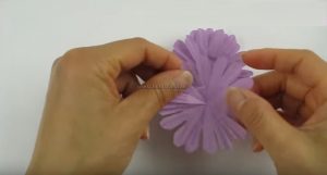 cupcake liners flower craft making for preschooler