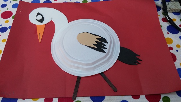 Paper plate stork craft ideas for preschool and kindergarten