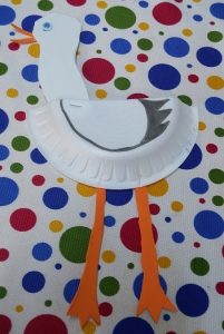 paper plate kindergarten craft to stork