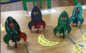 pre school rocket craft ideas